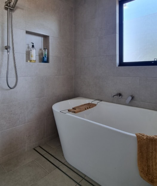 e0f32d74957a0db921de8beab6e600d00d94ea80-1 (1)